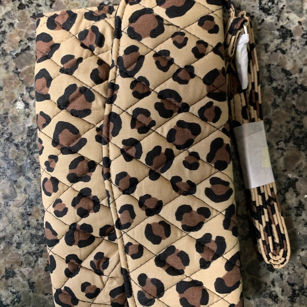 Vera Bradley strap wallet leopard
